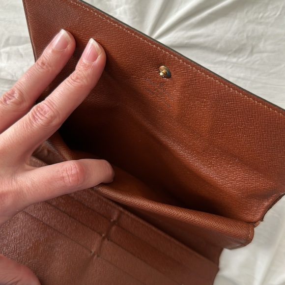 LV Sarah Long Wallet on Chain - Picture 7 of 15